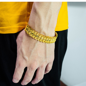 Armspange im Vintage-Stil mit Euro-Münzen, Goldbeschichtung, breitem Chevron-Muster und Glitzer – Herren-Armreif aus schwerem Kupfer für den Großhandel - Product Image 5