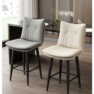 <span class=keywords><strong>Tabouret</strong></span> <span class=keywords><strong>de</strong></span> <span class=keywords><strong>bar</strong></span> moderne à cadre en fer rotatif à 360 ° avec double coussin souple, dossier haut, matériau en cuir durable pour une utilisation au <span class=keywords><strong>bar</strong></span> - Product Image 2