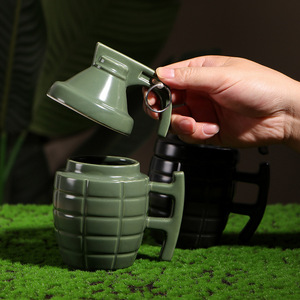 Vente en gros d'usine, tasse à café créative en forme de <span class=keywords><strong>grenade</strong></span>, tasse en céramique en forme de <span class=keywords><strong>grenade</strong></span> avec couvercle, logo personnalisé - Product Image 5