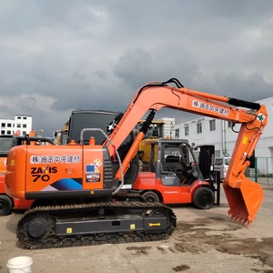 รถขุดไฮดรอลิกแบบตีนตะขาบฮิตาชิ รุ่นยอดนิยมปี 2018 มือสองคุณภาพสูง Zaxis70 พร้อมเครื่องยนต์สำหรับขาย - Product Image 5