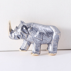 Broche de Rinoceronte Exquisito de Alta Qualidade Europeu e Americano, Versátil e Simples, para Colar de Terno, Brinquedos Exquisitos para Crianças - Product Image 3