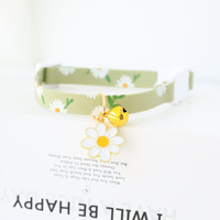 Collier pour chat à imprimé marguerite avec clochette et pendentif marguerite, collier de sécurité réglable à ouverture rapide pour chatons et petits chiens