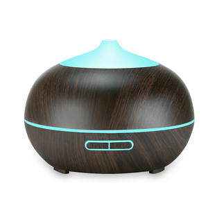 Difusor de Aroma con Acabado Madera, Humidificador de 400 ml con Luz LED para Uso en Hogar y Oficina - Product Image 1