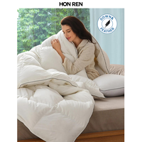Couette en duvet d'oie de luxe en forme de nuage Insert Queen Size Couette en duvet d'oie d'hôtel légère avec coque en tissu anti-duvet