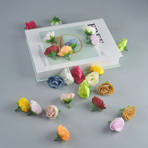 Tête de rose artificielle petite bourgeon de rose 4cm pour arrangement DIY, décoration de mariage, bouquet floral, couronne, accessoire pour cheveux - Product Image 2