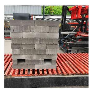 Machine automatique de fabrication de blocs de béton creux et pleins avec empileur QT12-15 – Équipement de production de blocs écologiques et automatiques - Product Image 1