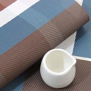 Sets de table modernes et élégants en PVC tressé écologique et durable avec fonction de sous-verre isolant creux 30x45cm <span class=keywords><strong>Tapis</strong></span> de <span class=keywords><strong>cuisine</strong></span> - Product Image 3