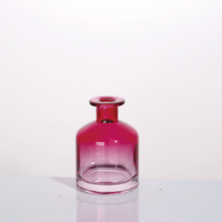 Bouteilles diffuseurs de parfum carrées en verre de luxe – Vases d'aromathérapie écologiques toutes saisons, logos et couleurs personnalisables, différentes tailles