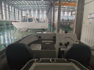 Yate de Pesca Deportiva de Aluminio de 5m con Certificación CE, Motor Fuera de Borda de 90HP, Construcción Soldada para Cruceros Fluviales y Entretenimiento - Product Image 4