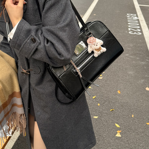 Sac Boston en cuir ciré vintage pour femmes, petit sac bandoulière de luxe, sac à main polyvalent, sac à bandoulière - Product Image 1