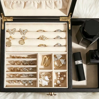 Boîte à bijoux avec serrure à empreintes digitales, boîte de rangement intelligente à double couche en cuir PU de luxe pour bagues, colliers, bracelets, cadeau