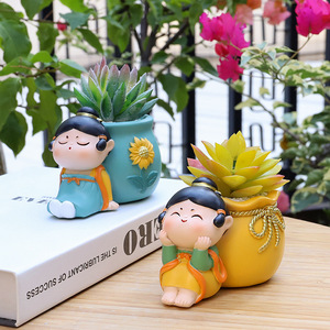 Custom New Chinese Ancient Costume Beautiful Woman 3D Resin Microlandscraft Resin Crafts Cute Girl Home Desktop Decoration Gift