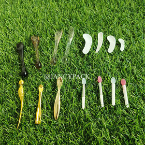 Applicateur de crème pour le <span class=keywords><strong>visage</strong></span> en plastique doré, baguette pour le soin de la peau, masque facial en plastique, cuillère pour crème pour les lèvres, <span class=keywords><strong>brosse</strong></span> en silicone pour masque pour les lèvres, blanc, rose - Product Image 3