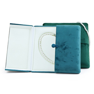 Boîte à bijoux carrée en velours pour collier de perles, double ouverture avec bouton-pression, avec chaîne, pour cadeau de fête des Mères - Product Image 4
