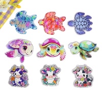 Nouvel arrivage de breloques en perles acryliques scintillantes d'animaux de dessin animé bricolage insigne en pâte créative bobines insigne rétractable avec acrylique