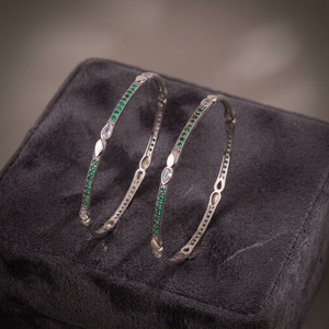 Pulseras de Plata de Ley 925 con Detalles de Piedras Verdes y Blancas, Joyería Minimalista y Elegante para Mujer y Uso Diario - Product Image 2