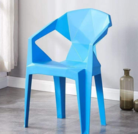 Fauteuil empilable élégant en plastique avec accoudoirs pour intérieur, extérieur, salon, restaurant, salle de séjour, jardin