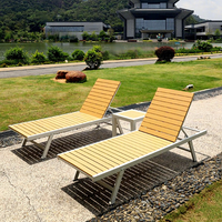Chaise longue pliante d'extérieur moderne et minimaliste, résistante aux UV, avec structure en métal, idéale pour les plages, les villas, les maisons d'hôtes et les hôtels