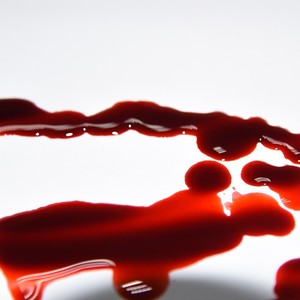 Capsule de sang liquide réaliste pour simulation de dents de vampire, maquillage corporel et facial pour Halloween - Product Image 3