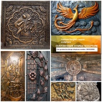Sculpture en relief en cuivre forgé rouge moulé Ornement mural culturel extérieur Carrés pour écoles Carreaux de plafond en fibre de verre