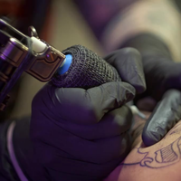 Bande adhésive noire non tissée élastique cohésive pour machine à tatouer, couvre-poignée, sport et athlétisme