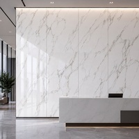Revêtement mural de cuisine WYRAX en PVC effet marbre Calacatta blanc doré, 1220x2440mm, 5mm, facile à nettoyer, finition brillante