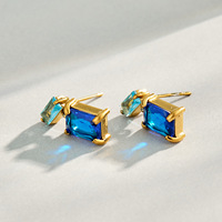 Boucles d'oreilles clous KITI multicolores en zircon cubique, en acier inoxydable 316 plaqué or 18 carats PVD