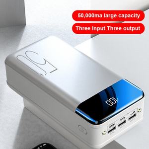Cargador Portátil de Alta Capacidad para Exteriores, 50000mAh, Carga Rápida, Pantalla LED, 3 Salidas USB, Doble USB, Batería de Litio-Polímero para Dispositivos Móviles - Product Image 2
