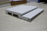 Profilés en plastique PVC modernes de 230mm pour jambages de portes extérieures Fourniture d'usine durable et résistante à l'environnement et à l'eau pour cadres de fenêtres