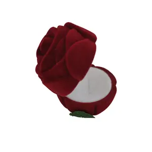 Figura di rosa Rosso Dell'anello Dei Monili del Velluto Confezione regalo con Inserto In Schiuma All'interno