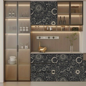 Rollo de Papel Tapiz Bohemio Contemporáneo con Diseño de Sol, Estrellas y Rostros Humanos, con un Estilo Gótico Único Esto es un producto autoadhesivo - Product Image 4