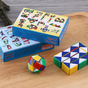 Mini <span class=keywords><strong>Cubo</strong></span> de <span class=keywords><strong>Rubik</strong></span> 2x2 de Múltiples Colores para Niños, Juguete Antiestrés con Cuerda - Product Image 3