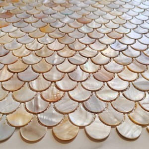 Mattonelle di mosaico di conchiglie di <span class=keywords><strong>mare</strong></span> giallo dorato naturale a forma di ventaglio madreperla - Product Image 3
