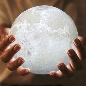 8cm lámpara de Luna 3D Luna LED de luz de la noche de <span class=keywords><strong>Casa</strong></span> decorativa <span class=keywords><strong>Lunar</strong></span> luz de la noche con soporte de madera - Product Image 4