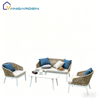 Conjunto de Sofá de Cuerda Sintética para Jardín, Patio o Terraza, Estilo Moderno de Mediados de Siglo, Cuatro Plazas, Mesa de Centro, Personalizable, para Exteriores