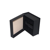Caja de Regalo para Perfumes y Fragancias con Acabado Mate, Relieve, Recubrimiento UV y Forro de Esponja