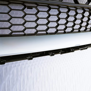 Grille avant argentée de remplacement OEM avec cadre inférieur pour 15-19 Audi TTRS MK3FV | Stock US | Remises en gros - Product Image 4