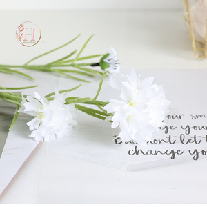 Esper scelta popolare artificiale <span class=keywords><strong>3</strong></span> teste margherite di seta colorata fiori in decorazione di nozze Design Showroom - Product Image 6