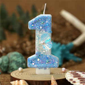 Vela de Cumpleaños con Forma de Concha Marina en Degradado Azul, Decoración para Pastel, Artículos para Fiestas - Product Image 1