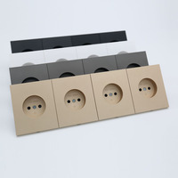Prise murale russe Schuko 4 gangues 16A, type encastré, panneau PC blanc, usage hospitalier, IP22, pour marché russe