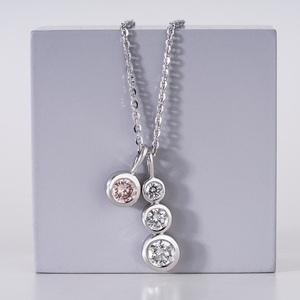 Collar con Colgante de Diamante Cultivado en Laboratorio de Primera Calidad en Oro de 14K para Mujer, Joyería Fina Elegante con Brillo Brillante y Estilo Clásico - Product Image 1