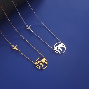 Collier pendentif globe terrestre en acier inoxydable couleur or pour femme, chaîne claviculaire, bijoux de voyage, cadeau d'anniversaire - Product Image 5