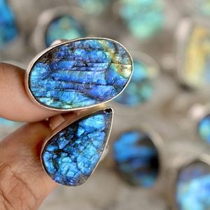 Bague Premium en Labradorite Naturelle, Anneau Ajustable en Argent avec Pendentif Labradorite, Lot de Cabochons en Pierre Précieuse - Product Image 2