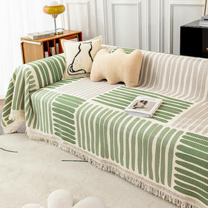 Housse de canapé en coton gaufré à rayures avec pompons, couverture de canapé toutes saisons pour la décoration du salon - Product Image 1