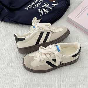 Vente en gros de baskets décontractées tendance pour femmes, style rétro portugais vintage, respirantes, blanches, pour toutes les saisons - Product Image 2