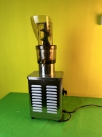 300W/750W/1200W/1500W/2000 Met Professionele Non-Stop 12/24 Werktijden Anti-Verstopping Commerciële Koude Pers Sapcentrifuge Machine