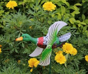 Buiten Tuin Ornament Kids Speelgoed <span class=keywords><strong>Plastic</strong></span> <span class=keywords><strong>Wind</strong></span> Spinner Benodigdheden Vliegende Eenden Windmolen Stick - Product Image 3