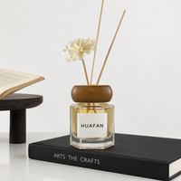Bouteille diffuseur en verre carrée avec bouchon coloré, conteneur vide pour huile aromatique 50ml 100ml pour emballage de parfum d'intérieur