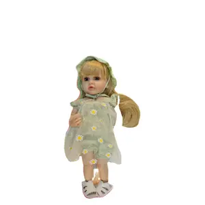 कपड़ों के साथ पुनर्जन्म यथार्थवादी गले लगाने योग्य नरम शरीर वाली गुड़िया उच्च सिमुलेशन बेबी गुड़िया