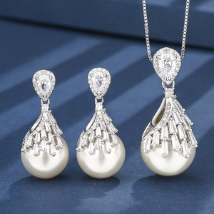 Wholesale Eco-friendly Copper 16-14mm White Pearl Premium Plated Pendant <b>Earrings</b> <b>Set</b> Women Pearl Jewelry <b>Set</b> - Product Image 3
